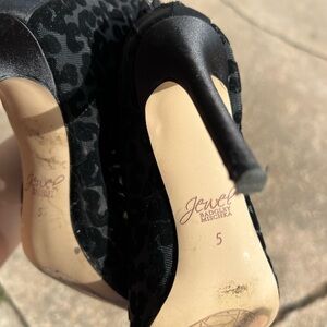 Jewel Badgley Mischka Black Women's Heels